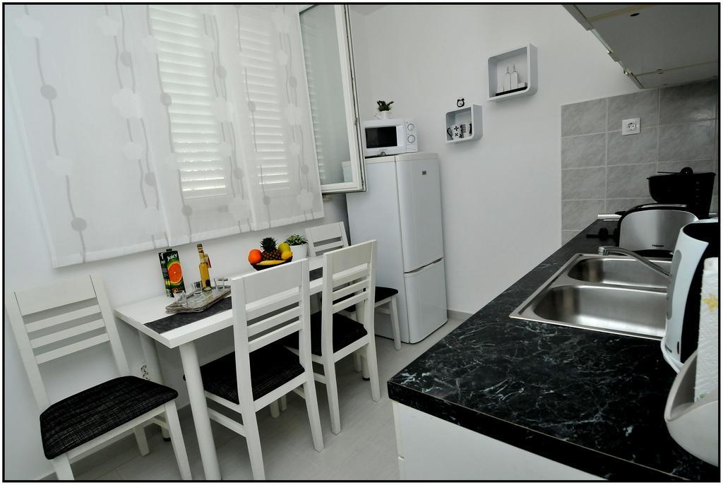 Apartment Karmen *